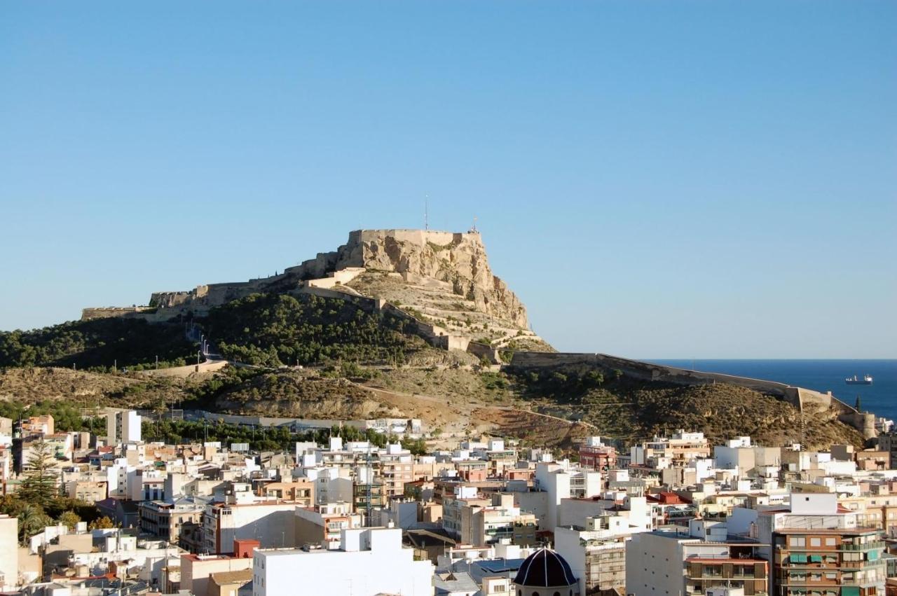 Apartamento céntrico en calle Mayor Alicante Esterno foto